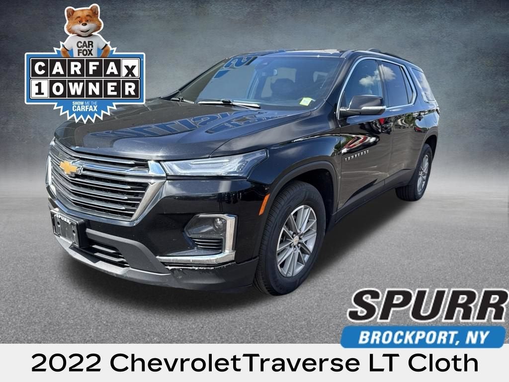 2022 Chevrolet Traverse LT Cloth in Mosaic Black Metallic — front three-quarter view