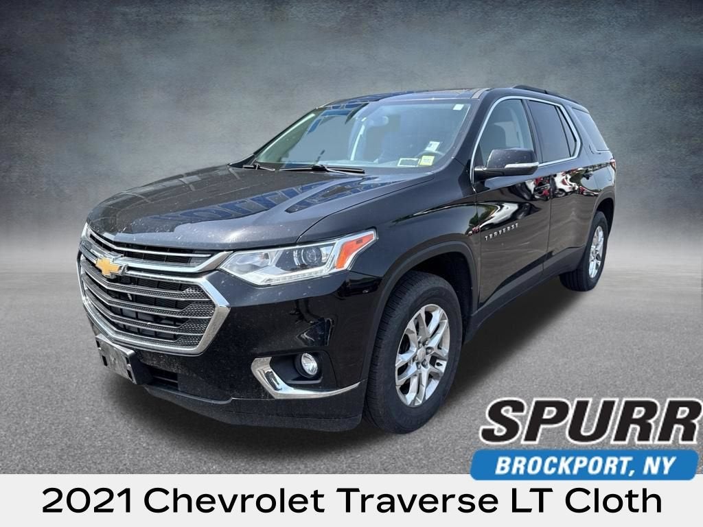 2021 Chevrolet Traverse LT Cloth in Mosaic Black Metallic — front three-quarter view