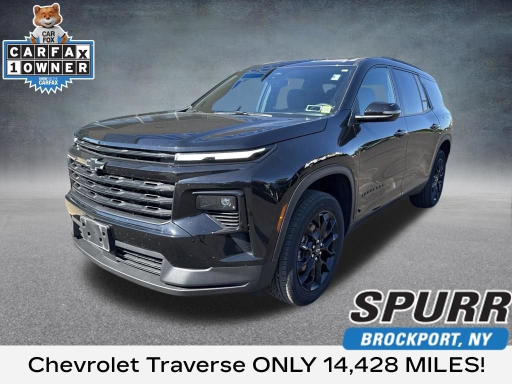 2025 Chevrolet Traverse LT in Mosaic Black Metallic — front three-quarter view